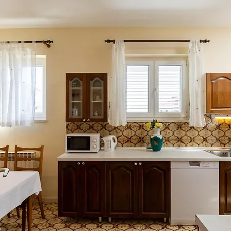 Falkoni Appartement *