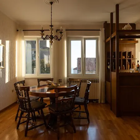 Apartament Falkoni